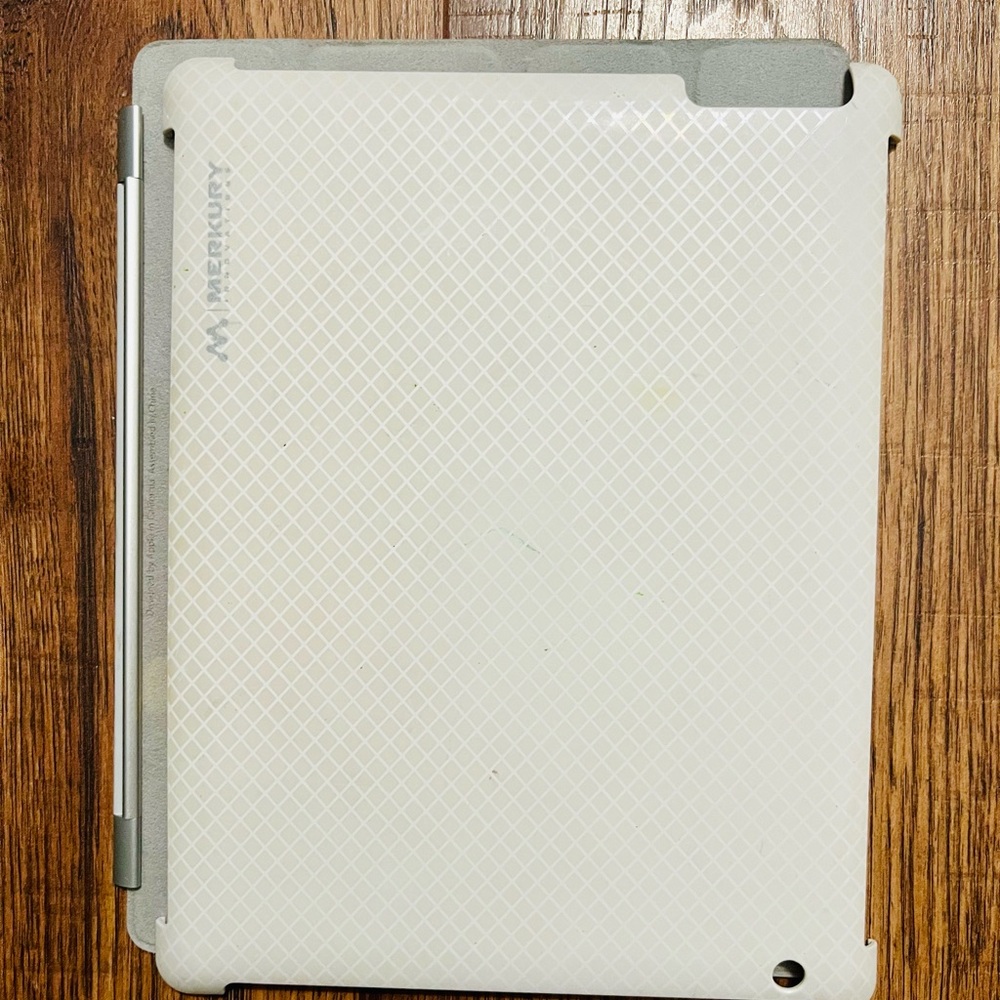 Merkury White & Gray Tablet/ iPad Case